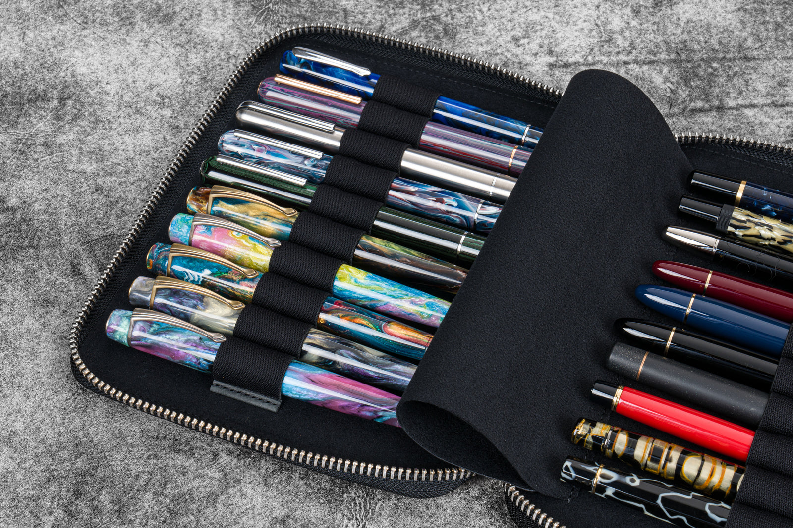 Leather Zippered 20 Slots Pen Case - Crazy Horse Graphite