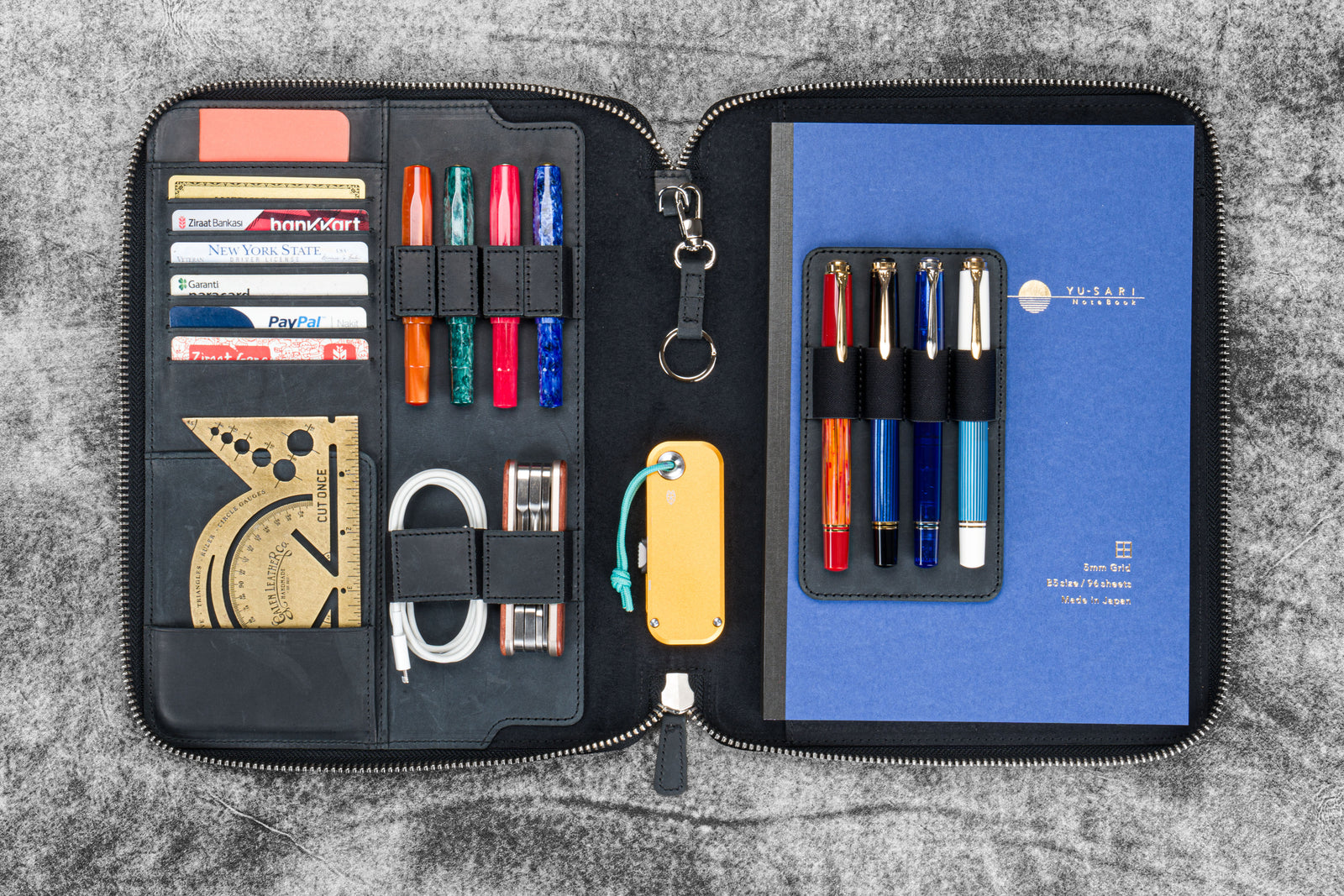 Leather Zippered Leuchtturm1917 B5 & Extra Large Moleskine Folio - Crazy Horse Graphite