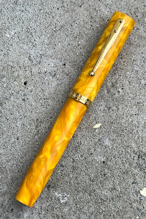 Magna Carta Mag 1000 Oversized Fountain Pen 11