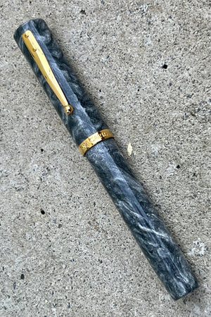 Magna Carta Mag 1000 Oversized Fountain Pen 8