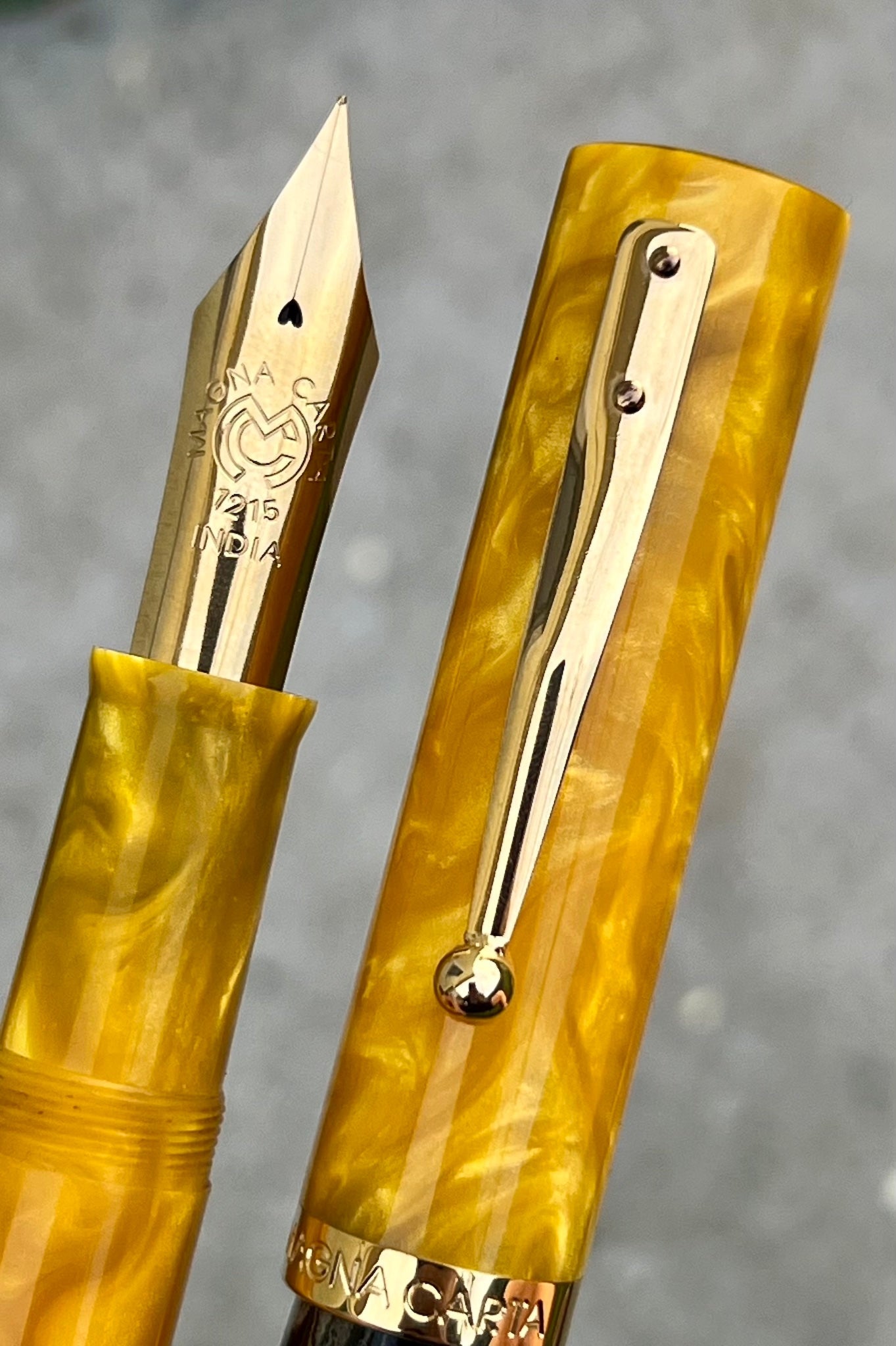 Magna Carta Mag 1000 Oversized Fountain Pen 11