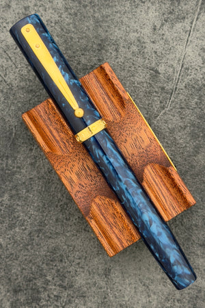 Magna Carta Mag 600 Fountain Pen True Flex Nib - Blue Celluloid Acetate