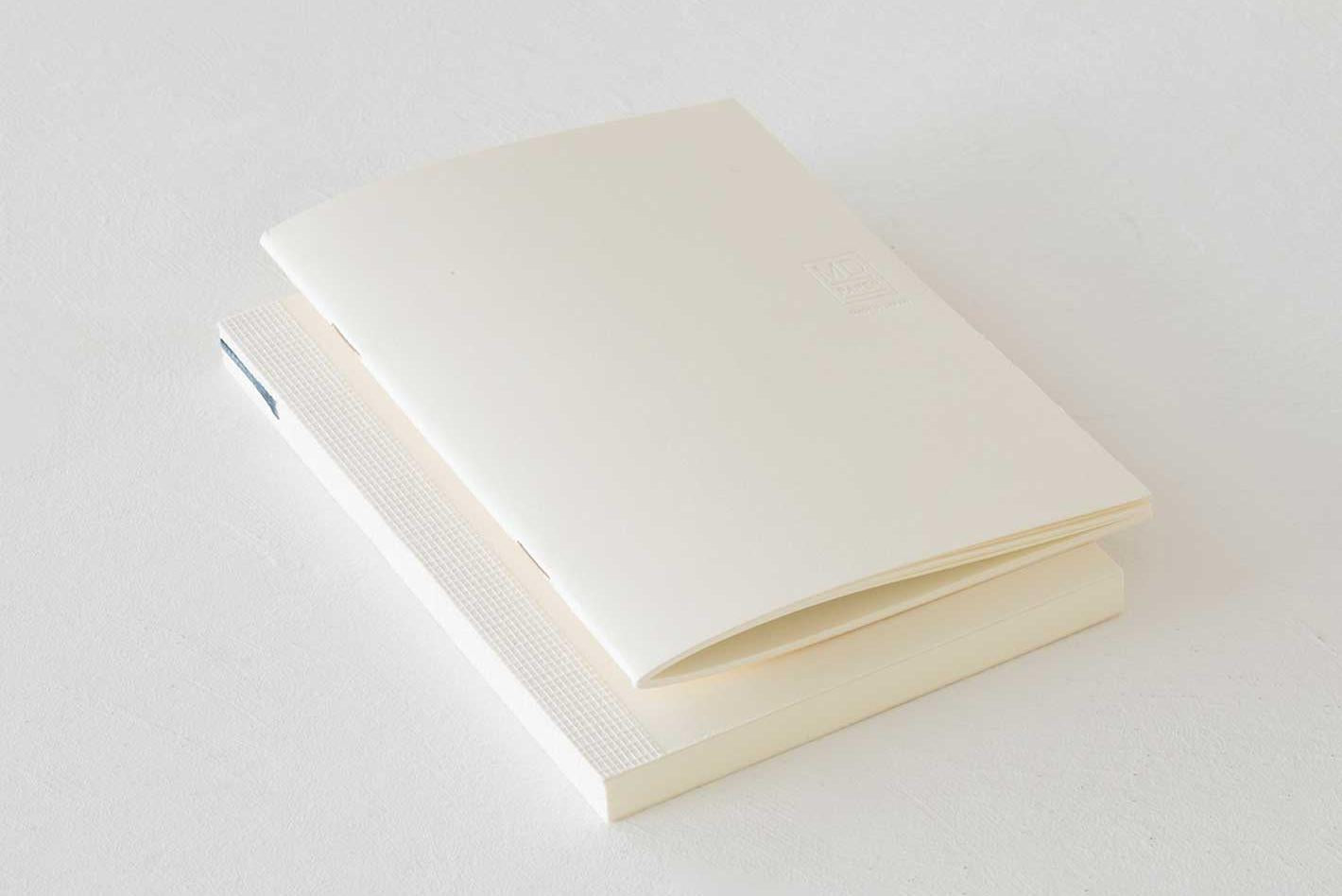 Midori MD Notebook Light A4 Grid 3-pack