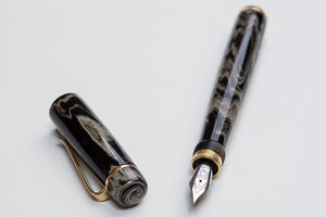 Ulpia Párix Ebonite Fountain Pen - Desert