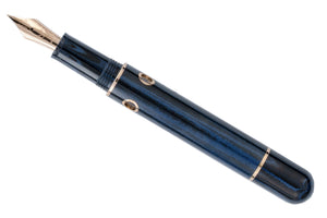 Nahvalur (Narwhal) Nautilus Ebonite Fountain Pen - Maylandia Blue
