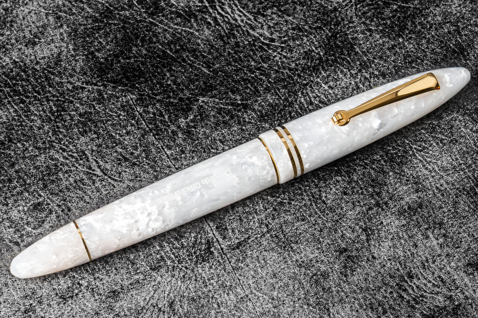 Leonardo Furore Fountain Pen - White Salt GT