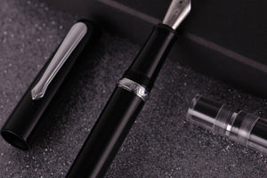 Nahvalur (Narwhal) Fountain Pen - Original Black+ Leather Pen Sleeve